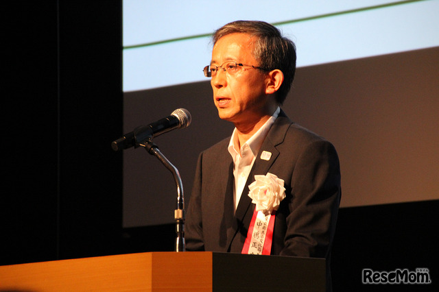 東京都生活文化局長の中嶋正宏氏。小池百合子東京都知事に代わり出席した