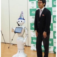 ロボットPepperと吉本芸人によるコンビ「ペッパーズ」