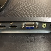 端子はDisplayPort、HDMI、D-subが用意されており、ほとんどのパソコンやタブレットで対応可能だ。