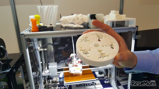 3Dプリンター（ムトウ）で作成した作品、動くものも作ることができる