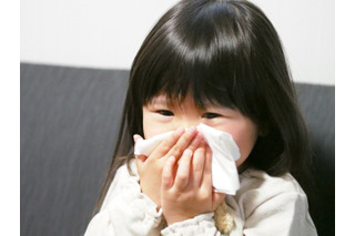 子どもの6割が「正しい鼻のかみ方」できず…中耳炎のリスクも 画像