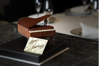 3月19日は“ミュージックの日” ピアノ型ショコラ完全予約制で提供 画像