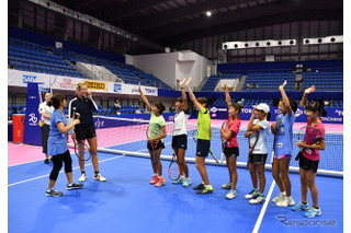 プロテニス選手が子どもたちに直接レッスン…ポルシェのスポーツ支援 画像