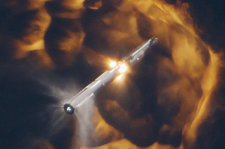 SpaceX、宇宙空間に到達…予定外の早期分解で消滅 画像