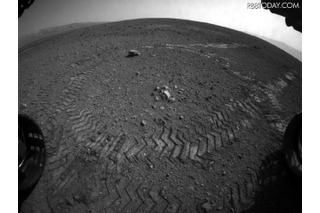 火星探査機が走行開始、移動システムも正常に作動 画像