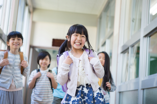 子供の幸福度が高い年代は？ 高校生の自己肯定感は改善傾向…都調査 画像