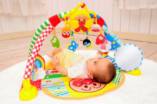 バンダイ、脳科学研究にもとづく“脳を育む”乳児玩具 画像