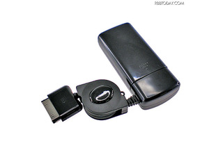 iPhone 4を単3形乾電池2本で充電可能な399円のバッテリ 画像