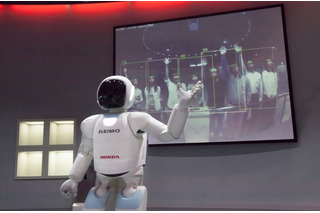 オバマ大統領と対面のASIMO、英語で挨拶 画像