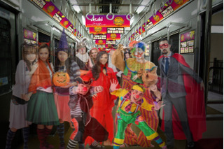 東急東横線で史上初の車内ハロウィン仮装コンテスト10/25 画像