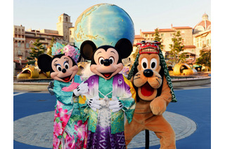東京ディズニーリゾートのお正月、和服姿のミッキーやミニーがご挨拶 画像