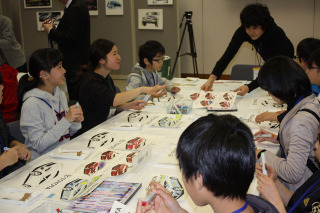 トヨタ「聾学校トヨタ見学会」開催、児童18名を招待 画像