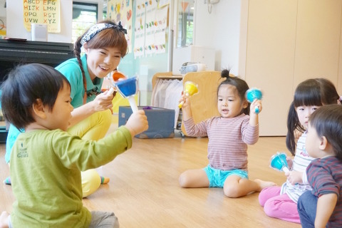 0歳からのエイベックス音楽知育プログラム、保育園で展開 画像