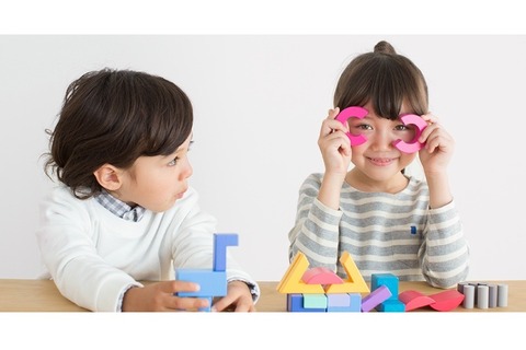 フェリシモ、個性を表現できる新しい積み木「KUUM」発売 画像