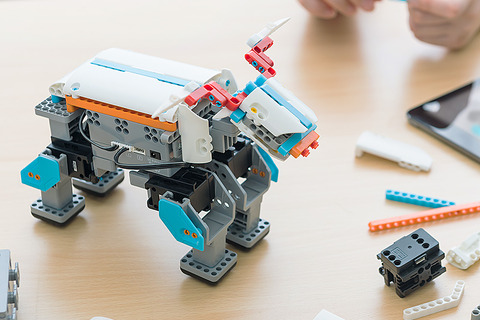 ラジコンのように操作、サンワサプライの教育ロボットキット 画像