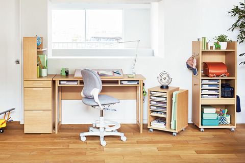 オカムラ、陰山先生監修デスクなど2020年シーズン学習家具 画像