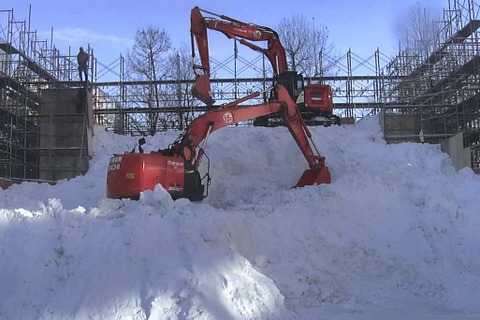 さっぽろ雪まつり、雪像制作から会期終了まで24時間中継 画像