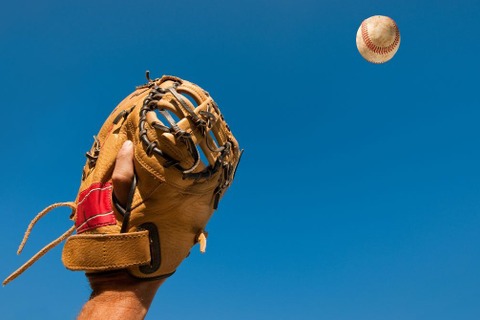 【高校野球2025夏】日大三が14年ぶり決勝進出、延長10回勝ち越し 画像
