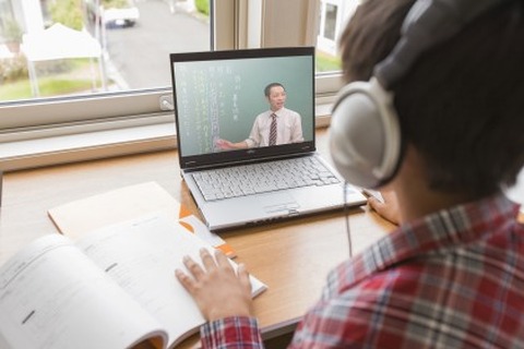 秀英予備校、中学1-2向けに冬期講習の講義映像を無料配信 画像
