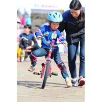 目指すは補助輪外し、未就学児向け「自転車キッズスクール」 画像