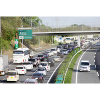 お盆の帰省Uターンラッシュ、東北・東名・関越で30km渋滞予測 画像