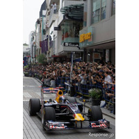 史上初！F1公道走行で横浜元町に1万人以上押し寄せる 画像