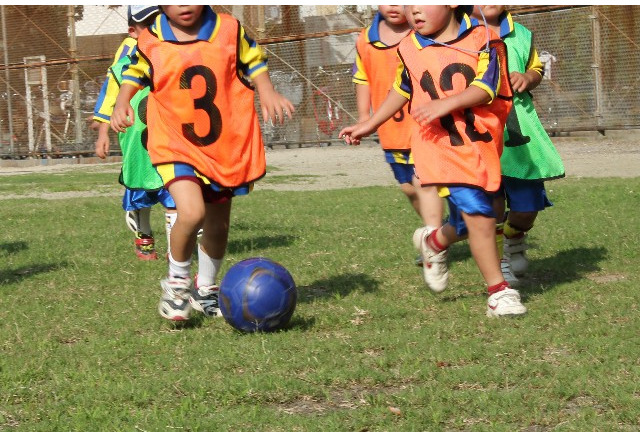 元日本代表の森島氏に学ぶ無料 子ども人権サッカー教室 1 30 リセマム