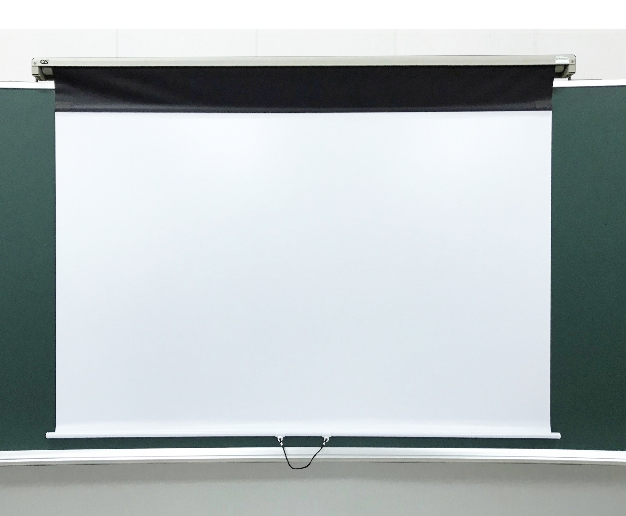 浮きを解消し曲面黒板へのフィット感向上、進化した「まぐピタ」1/16