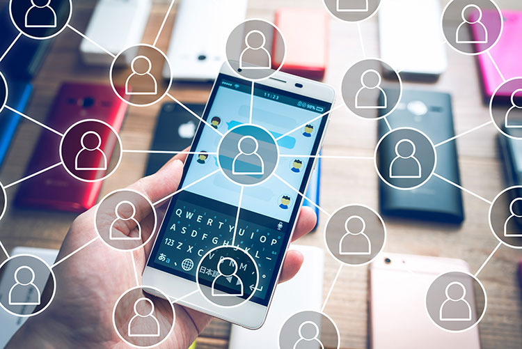 小中学生6割「ネッ友がいる」うち7割は親に伝えず | リセマム