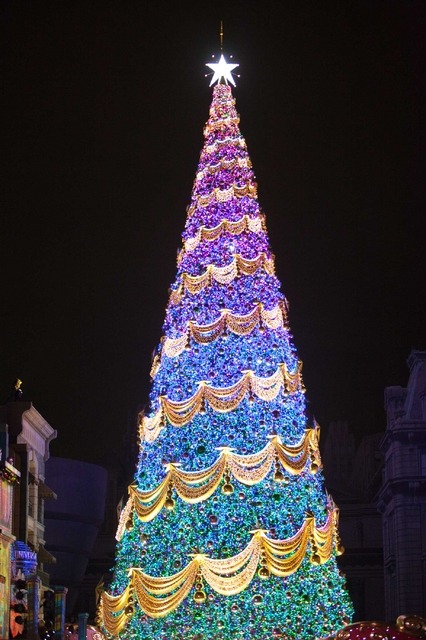 ゆず　クリスマスツリー ギネス認定、世界一クリスマスツリー本日点灯…USJ | リセマム