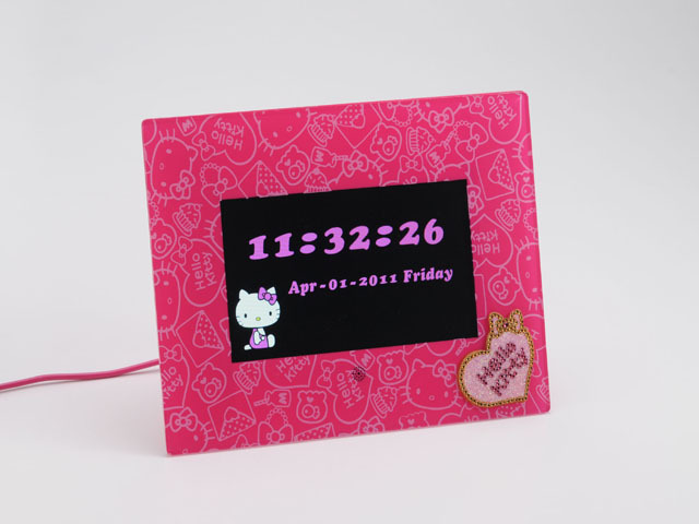 ハローキティの7インチ・オリジナルデジタルフォトフレーム | リセマム