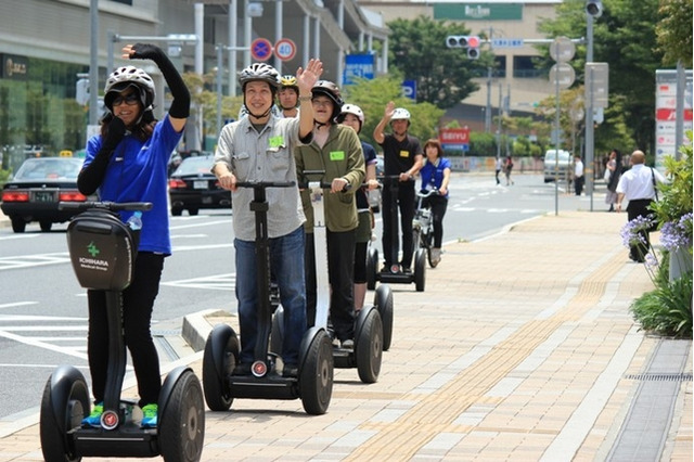 「セグウェイ」など移動支援ロボット、7月に公道実証実験が可能に 画像