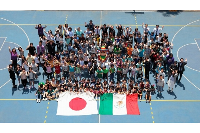 「映画クレヨンしんちゃん」日本メキシコ学院で上映会開催 画像