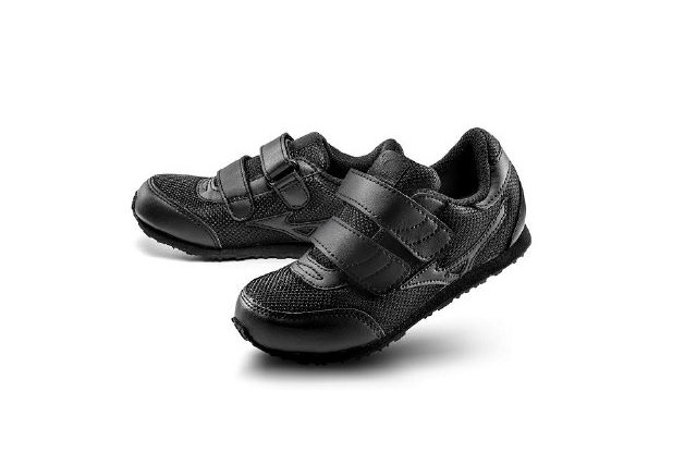 運動会にもフォーマルにも履けるキッズシューズ、ミズノから 画像