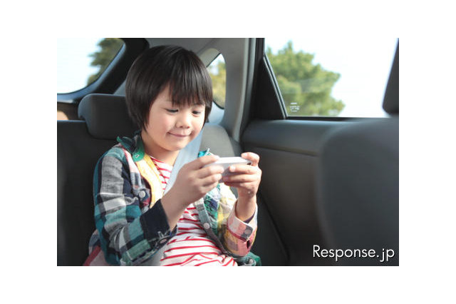 トヨタ、子どもが後部座席で楽しむiPhoneアプリ公開 画像