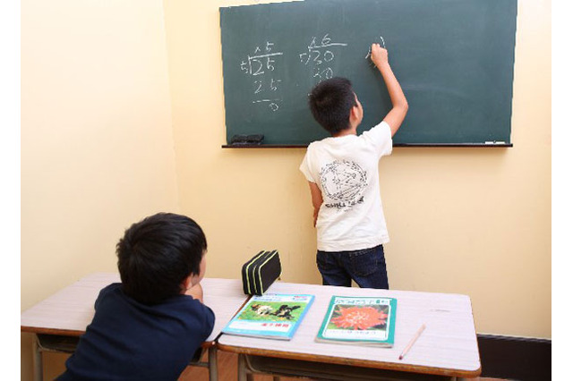 動画授業とリアル授業、10代女子が好きなのはどちら？ 画像