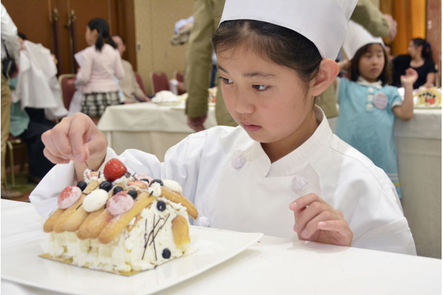 【夏休み2016】ロイヤルパークホテルで職業体験、トップシェフが技を直伝 画像