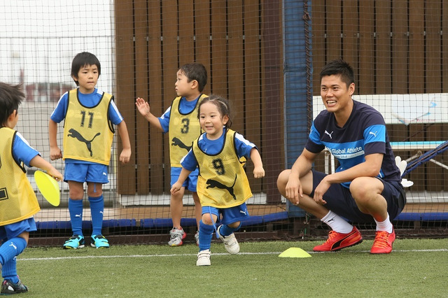 英語も学べるサッカー教室が川崎に開校、無料体験会9/24 画像