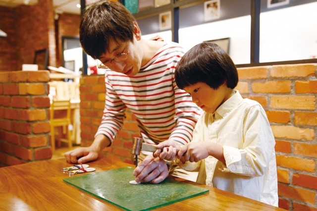 雪だるま型キーホルダーを作ろう、土屋鞄製作所12月 画像