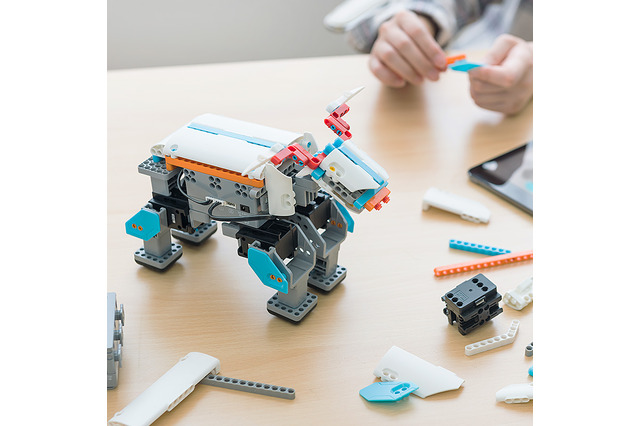 ラジコンのように操作、サンワサプライの教育ロボットキット 画像