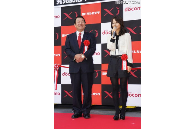 GALAXY S II LTE SC-03D…ドコモ山田社長「最高峰のスマートフォン！」 画像