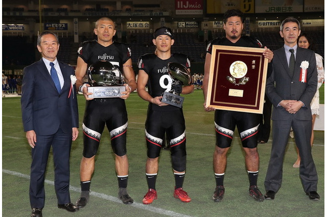 富士通フロンティアーズ2年連続優勝、大学生王者・日大と頂上決戦1/3 画像