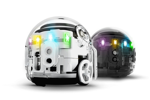 小型教育用プログラミングロボットの新機種「Ozobot Evo」2/10先行限定販売 画像