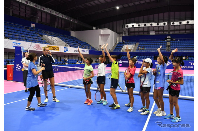プロテニス選手が子どもたちに直接レッスン…ポルシェのスポーツ支援 画像