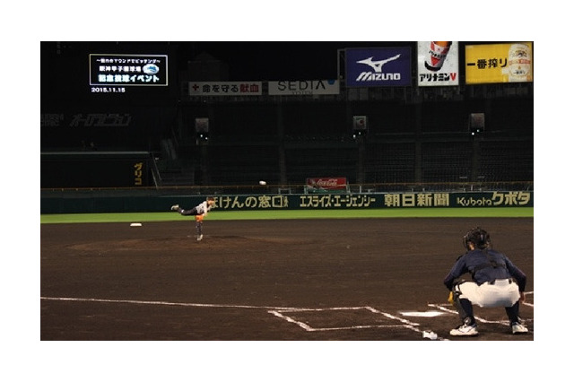 甲子園のマウンドでピッチング＆プロが撮影「ナイターマウンド投球イベント」10/27-28 画像