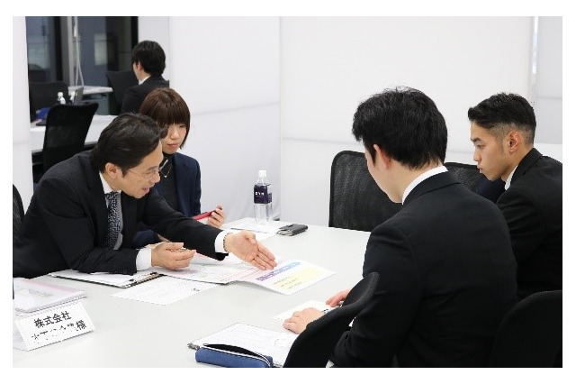 就活ルール廃止に47％の学生が賛成、不満は服装や髪型の暗黙のルール 画像