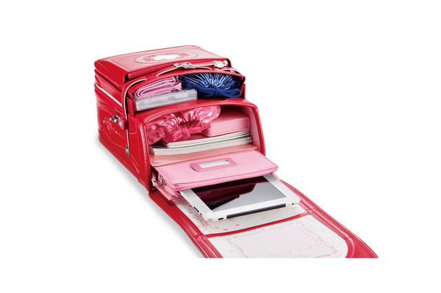 イオンのランドセル、タブレットケース付モデル登場 画像