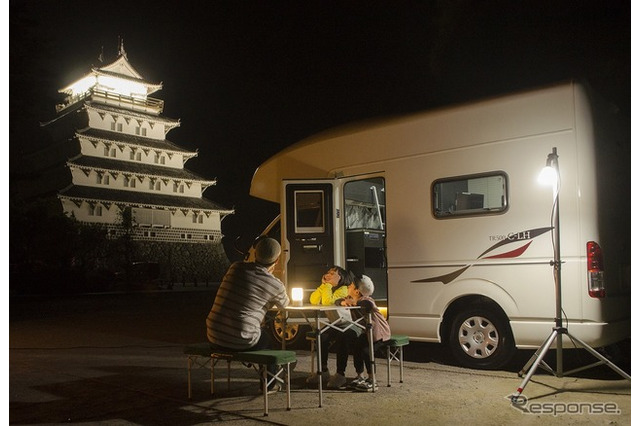 島原城、天守閣間近で車中泊…常設トレーラー泊も 画像