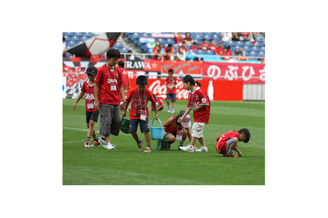 浦和レッズ「夏休みお仕事体験キッズ」小学生募集…グラウンドキーパーに挑戦してみよう 画像