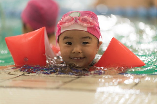 スポーツ系習い事、人気ランキング…水泳が人気 画像